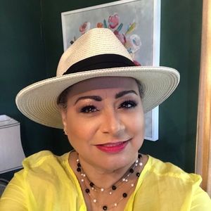 Meet your Posher, Maria